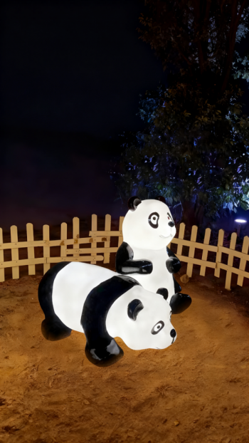 玻璃鋼發光熊貓雕塑 (10)
